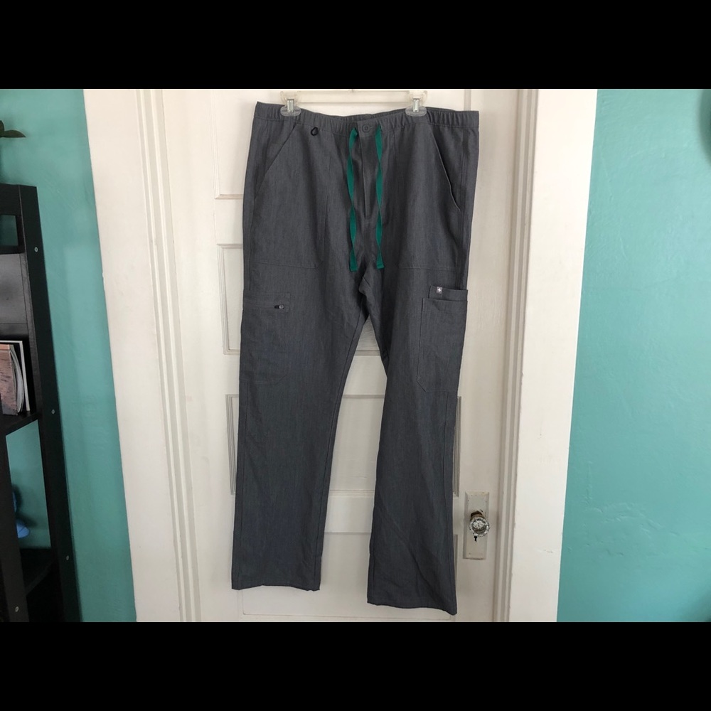 Tall XL graphite scrubs w zipper front